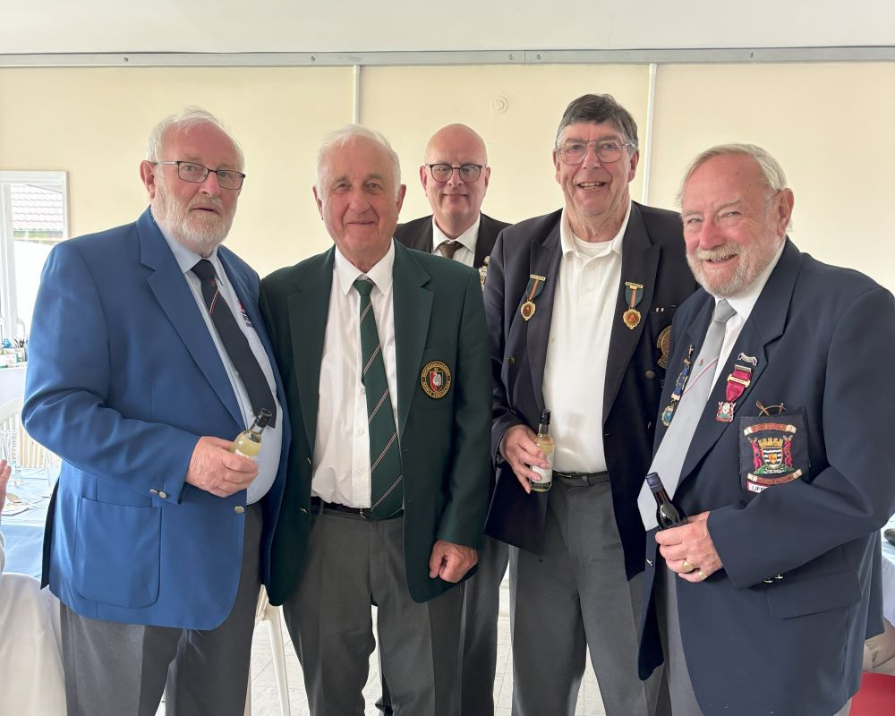 thumbnail_6-Amersham-Top-Rink-Friends